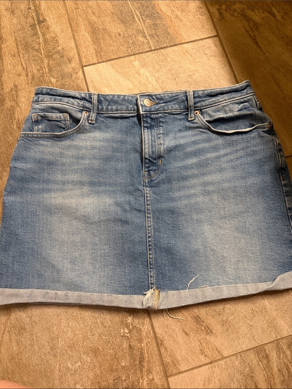 Old Navy Light Blue Denim Mini Skirt with Rolled Hem